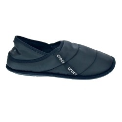 Pantuflas Crocs zapatos Mujer modelo Neo Puff Slipper Negro  2