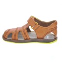 Sandalias Camper zapatos Niño modelo Bicho Marrón 