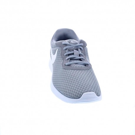 Zapatillas Nike zapatos Hombre modelo Tanjun Gris 
