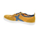 Zapatillas Munich zapatos Mujer modelo 8025008 Amarillo 