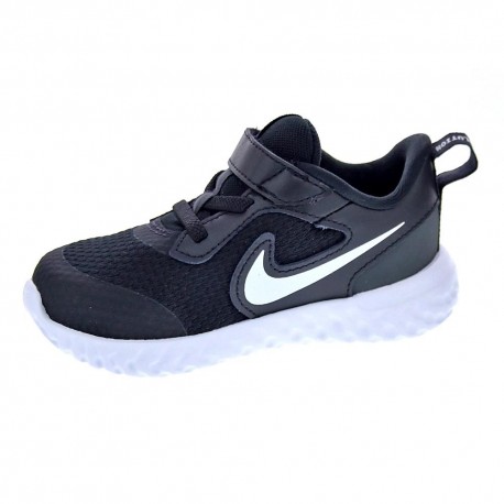 Zapatillas Nike zapatos Niño modelo Revolution 5 Negro 