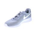 Zapatillas Nike zapatos Hombre modelo Tanjun Gris 