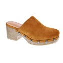 Zuecos Carmela zapatos Mujer modelo 68610 Marrón 