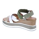 Sandalias Carmela zapatos Mujer modelo 68471 Verde 