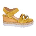 Sandalias Alpe zapatos Mujer modelo 24141255 Amarillo 