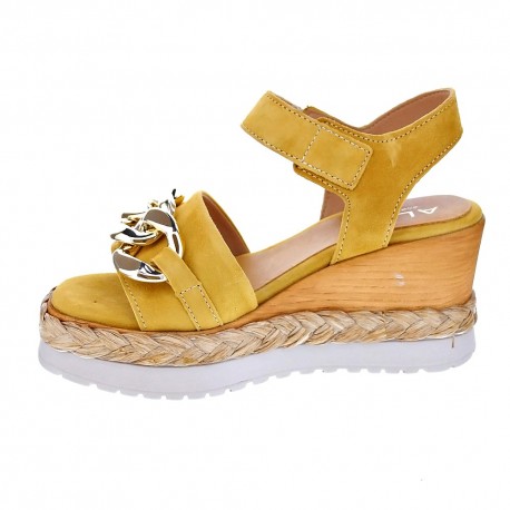 Sandalias Alpe zapatos Mujer modelo 24141255 Amarillo 