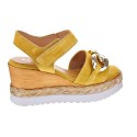Sandalias Alpe zapatos Mujer modelo 24141255 Amarillo 