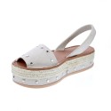 Abarcas menorquinas Popa zapatos Mujer modelo Rosario Tachas Beige 