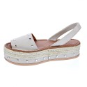 Abarcas menorquinas Popa zapatos Mujer modelo Rosario Tachas Beige 