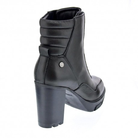 Botines Carmela zapatos Mujer modelo 16028601 Negro 