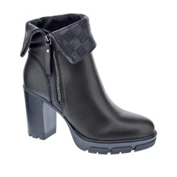 Botines Carmela zapatos Mujer modelo 6791601 Negro 