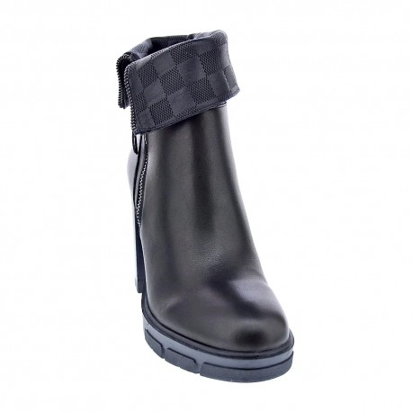 Botines Carmela zapatos Mujer modelo 6791601 Negro 