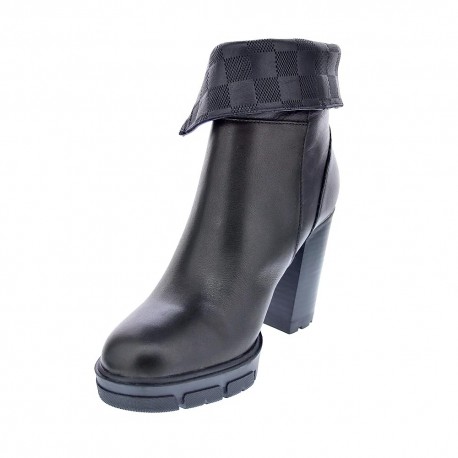 Botines Carmela zapatos Mujer modelo 6791601 Negro 