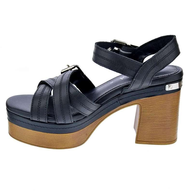 Sandalias Carmela zapatos Mujer modelo 160718 Negro 