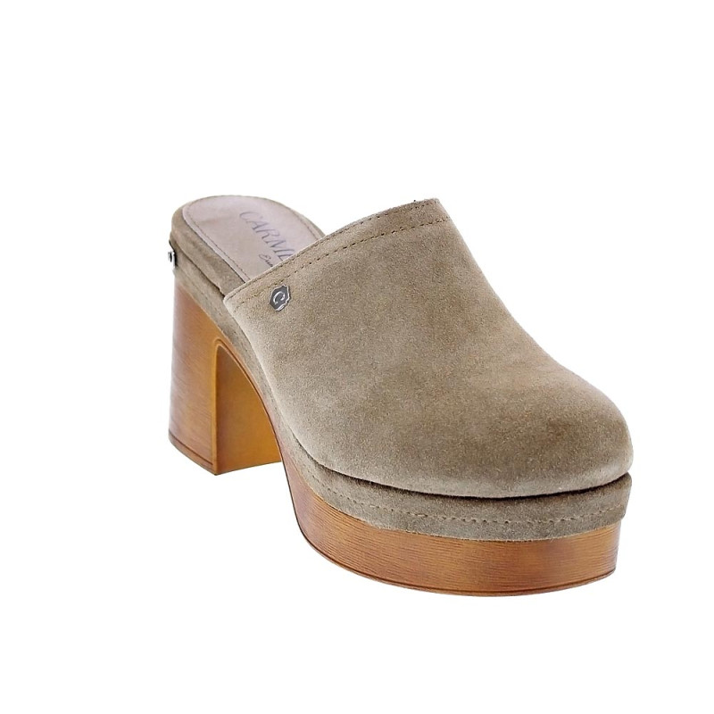 Zuecos Carmela zapatos Mujer modelo 16570 Beige 