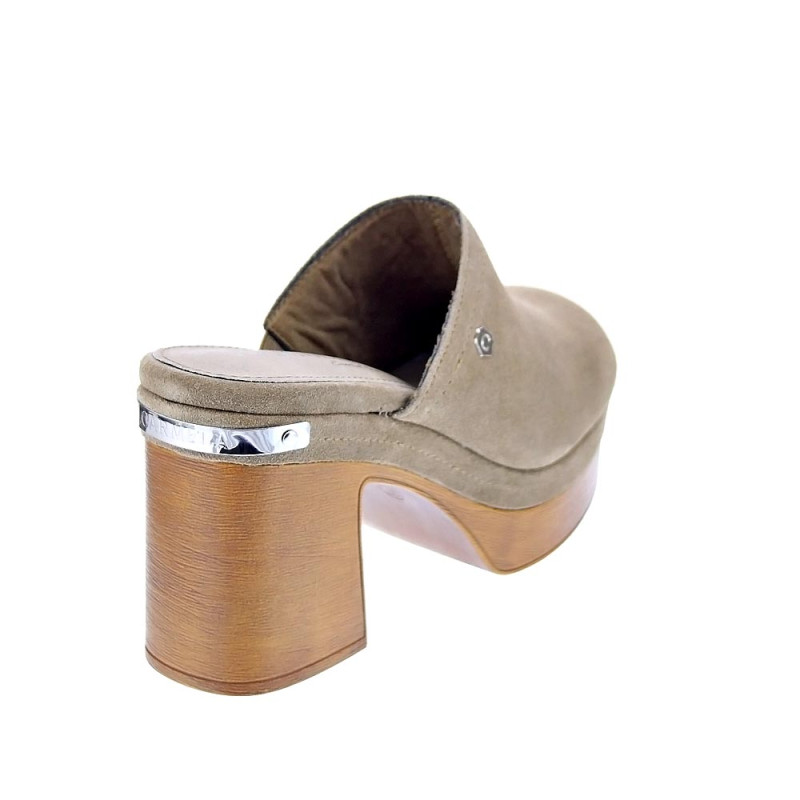Zuecos Carmela zapatos Mujer modelo 16570 Beige 