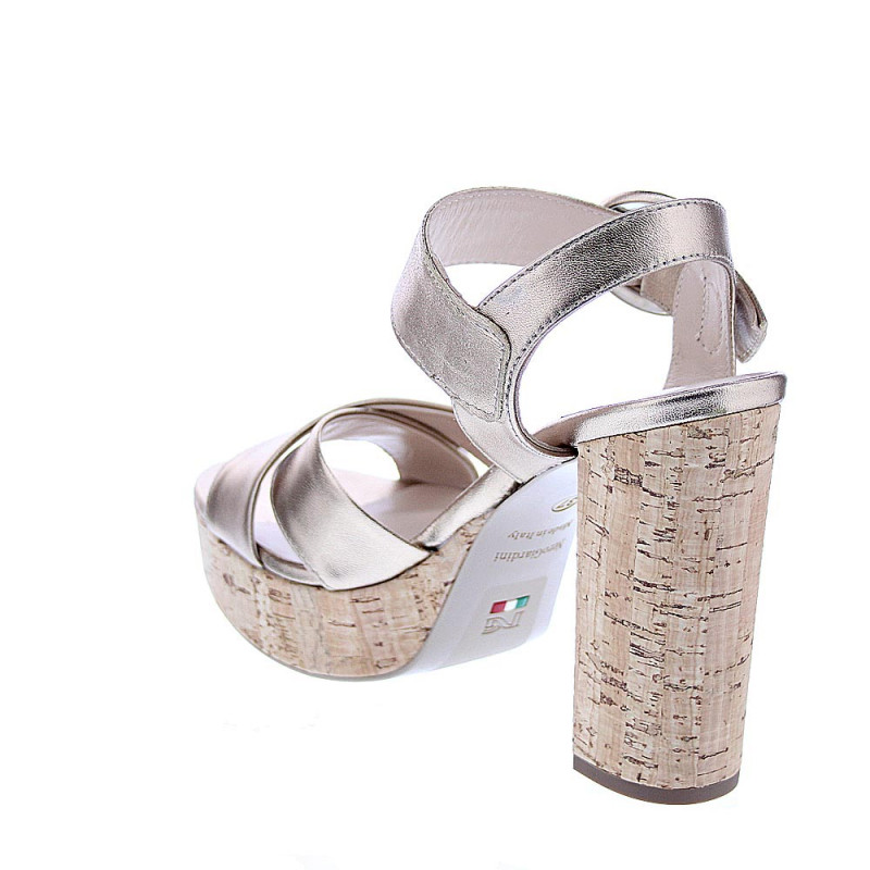 Sandalias Nero Giardini zapatos Mujer modelo E218632 Oro 