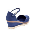 Sandalias Tommy Hilfiger zapatos Mujer modelo Basic Closed Azul Hebilla