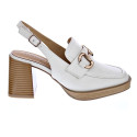 Mocasines Carmela zapatos Mujer modelo 161595 Blanco Hebilla