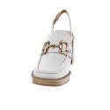 Mocasines Carmela zapatos Mujer modelo 161595 Blanco Hebilla