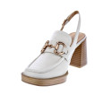 Mocasines Carmela zapatos Mujer modelo 161595 Blanco Hebilla