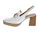 Mocasines Carmela zapatos Mujer modelo 161595 Blanco Hebilla