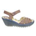 Sandalias Fly London zapatos Mujer modelo Yazi Beige Velcro