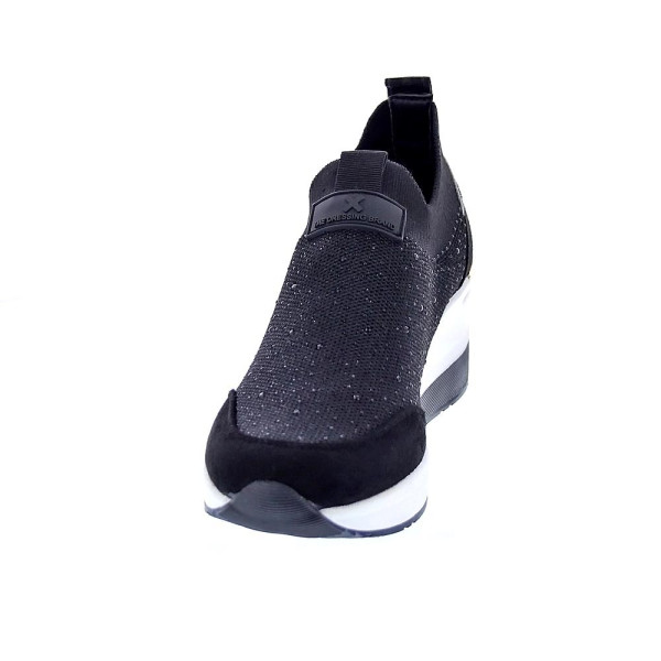 Zapatillas Xti zapatos Mujer modelo 142418 Negro Elástico