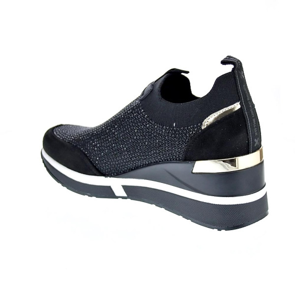 Zapatillas Xti zapatos Mujer modelo 143077 Negro 