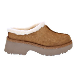 Zuecos Ugg zapatos Mujer modelo New Heights Cozy Marrón 