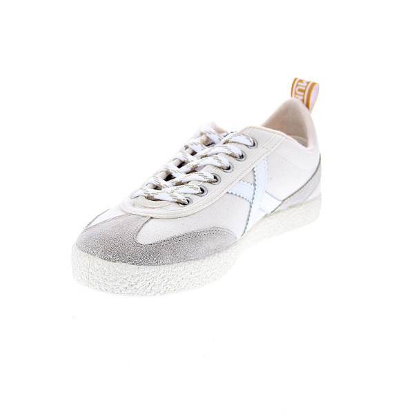 Zapatillas Munich zapatos Mujer modelo Volata 89 Beige Cordón