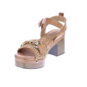 Sandalias Carmela zapatos Mujer modelo 16236701 Marrón Hebillas