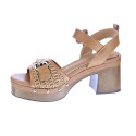 Sandalias Carmela zapatos Mujer modelo 16236701 Marrón Hebillas