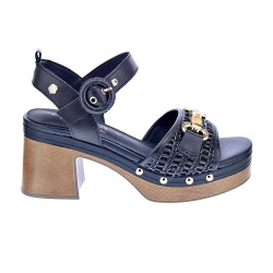 Sandalias Carmela zapatos Mujer modelo 162367 Negro Hebillas