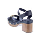 Sandalias Carmela zapatos Mujer modelo 162367 Negro Hebillas