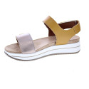 Sandalias Igi zapatos Mujer modelo 7675455 Beige Velcro