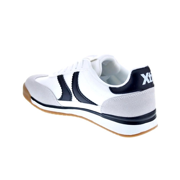 Zapatillas Xti zapatos Niño modelo 15301302 Blanco 