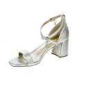 Sandalias Xti zapatos Mujer modelo 145295 Oro 